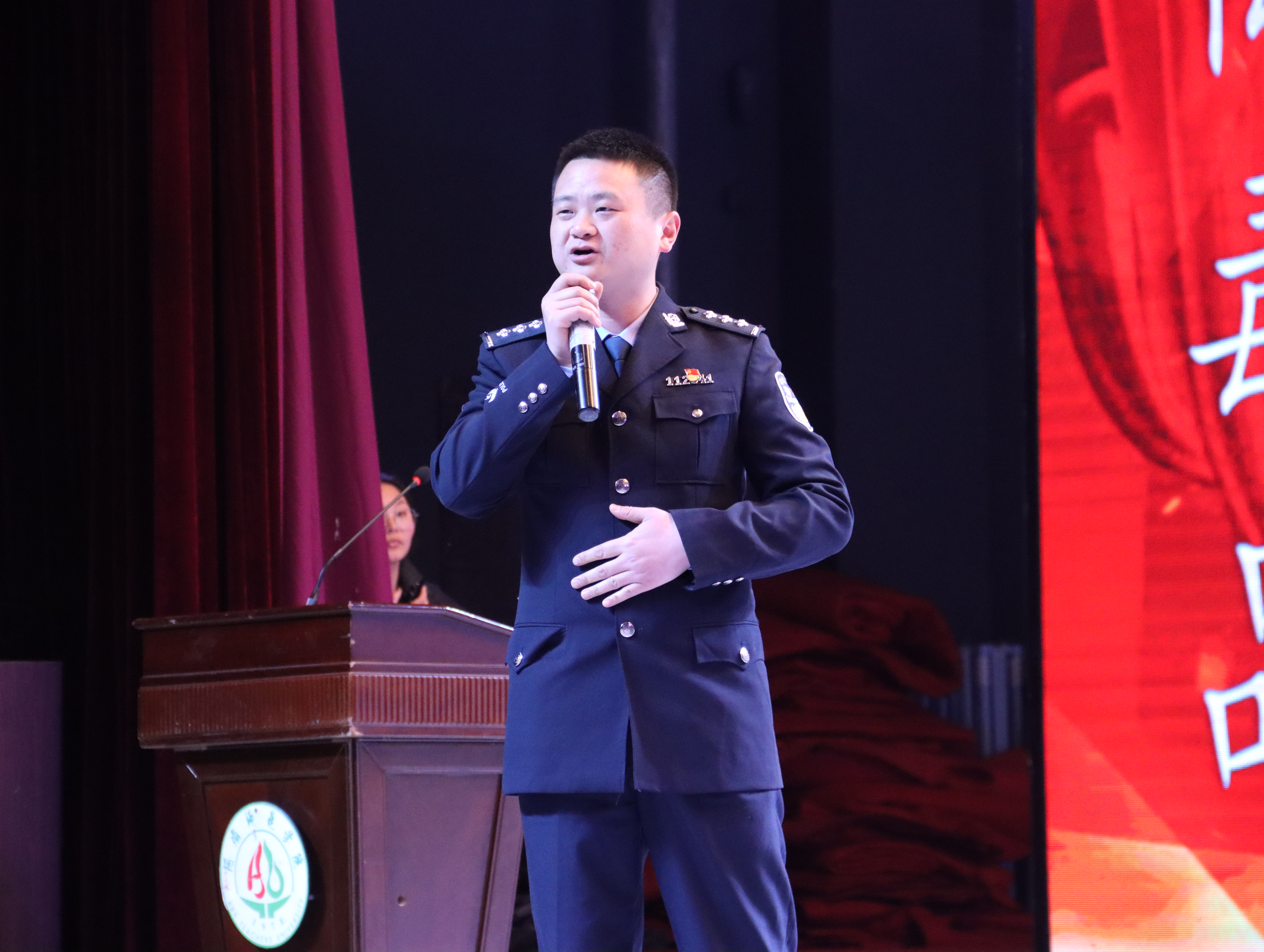 https://www.abtu.edu.cn/__local/3/3E/9B/718321F6569758D2B8DA15FDB7E_EB394C5E_8B83B2.jpg